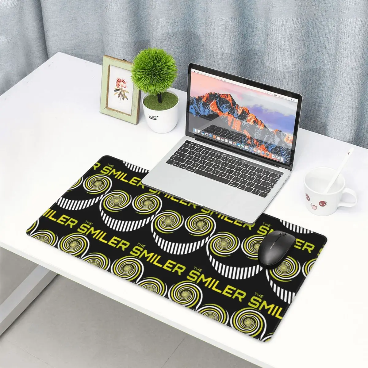 Großes Mauspad The Smiler Alto – Laptop Accessories Uk Bewertung und Preis